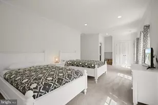 7506 Persimmon Tree Ln, Bethesda, MD 20817 - Photo 25