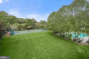 7506 Persimmon Tree Ln, Bethesda, MD 20817 - Photo 29