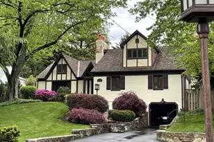 5735 Bradley Blvd, Bethesda, MD 20814 - Photo 3