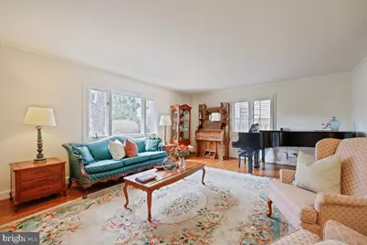 5735 Bradley Boulevard, Bethesda, MD 20814 - Photo 9