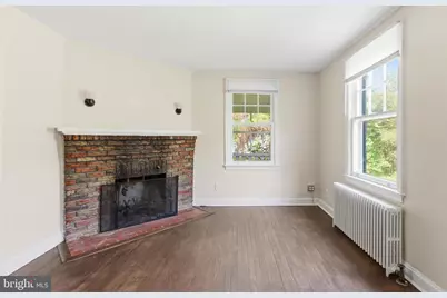 305 W Diamond Avenue, Gaithersburg, MD 20877 - Photo 5