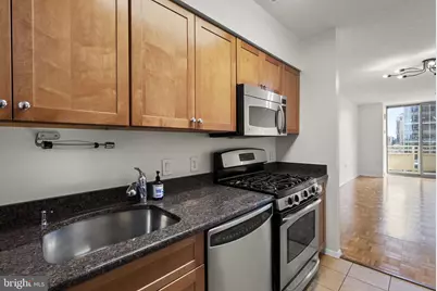 4801 Fairmont Avenue #904, Bethesda, MD 20814 - Photo 17