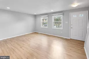 7802 Epsilon Dr, Derwood, MD 20855 - Photo 3