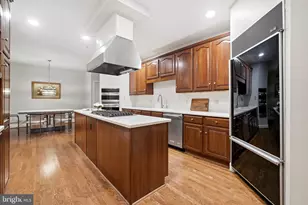 7809 Hidden Meadow Terrace, Potomac, MD 20854 - Photo 19