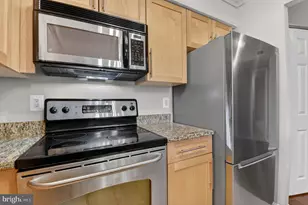 10101 Grosvenor Pl, Rockville, MD 20852 - Photo 5