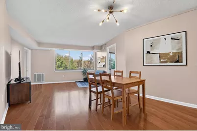 10101 Grosvenor Place #701, Rockville, MD 20852 - Photo 9