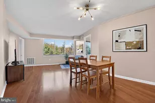 10101 Grosvenor Pl, Rockville, MD 20852 - Photo 9