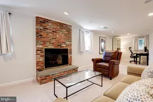 8805 Honeybee Ln, Bethesda, MD 20817 - Photo 23