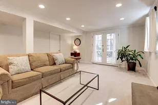 8805 Honeybee Ln, Bethesda, MD 20817 - Photo 19