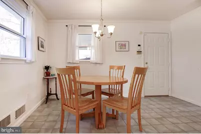 8805 Honeybee Lane, Bethesda, MD 20817 - Photo 9