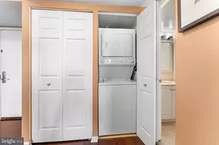 10101 Grosvenor Pl, Rockville, MD 20852 - Photo 17