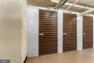 10101 Grosvenor Pl, Rockville, MD 20852 - Photo 19