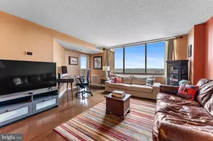 10101 Grosvenor Pl, Rockville, MD 20852 - Photo 5