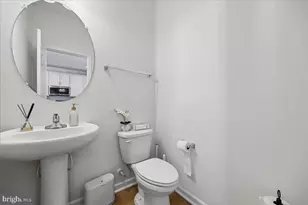14311 Summit View Ln, Rockville, MD 20850 - Photo 17