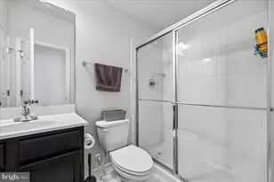14311 Summit View Ln, Rockville, MD 20850 - Photo 27