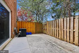 780 Princeton Pl, Rockville, MD 20850 - Photo 31