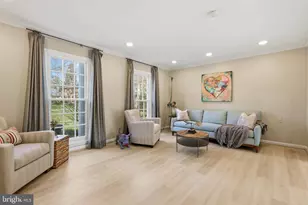 10300 Crown Point Ct, Potomac, MD 20854 - Photo 9