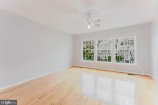 335 Fallsgrove Dr, Rockville, MD 20850 - Photo 37