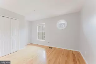 335 Fallsgrove Dr, Rockville, MD 20850 - Photo 41