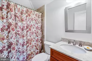 7910 Kentbury Dr, Bethesda, MD 20814 - Photo 47