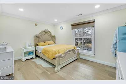 10904 Gainsborough Road, Potomac, MD 20854 - Photo 15