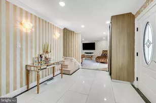 10904 Gainsborough Rd, Potomac, MD 20854 - Photo 17