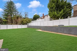 10904 Gainsborough Rd, Potomac, MD 20854 - Photo 3