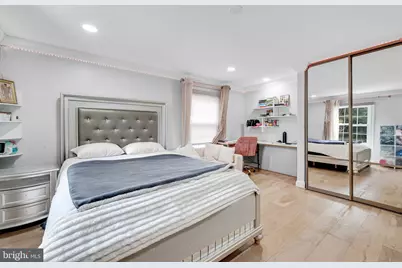 10904 Gainsborough Road, Potomac, MD 20854 - Photo 11