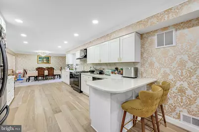 10904 Gainsborough Road, Potomac, MD 20854 - Photo 19