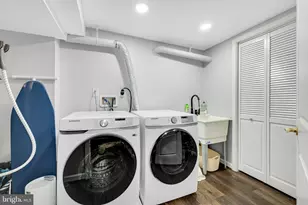 10904 Gainsborough Rd, Potomac, MD 20854 - Photo 31