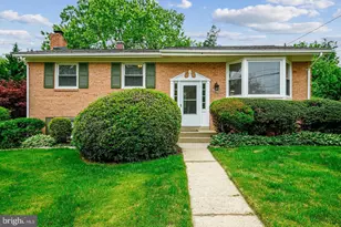 11806 Seven Locks Rd, Potomac, MD 20854 - Photo 1