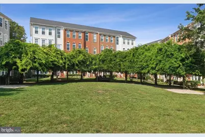 327 Cross Green Street #327B, Gaithersburg, MD 20878 - Photo 29