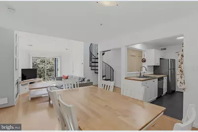 10007 Vanderbilt Circle #12, Rockville, MD 20850 - Photo 13