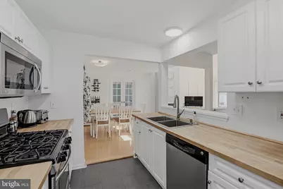 10007 Vanderbilt Circle #12, Rockville, MD 20850 - Photo 17