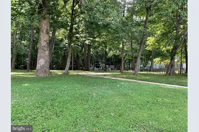 1040 Grand Oak Way, Rockville, MD 20852 - Photo 9