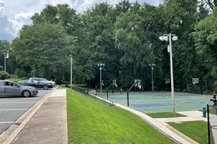 1040 Grand Oak Way, Rockville, MD 20852 - Photo 15