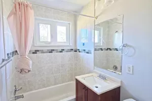 12111 Portree Dr, Rockville, MD 20852 - Photo 9