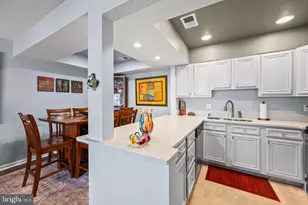 10823 Hampton Mill Terrace, Rockville, MD 20852 - Photo 9