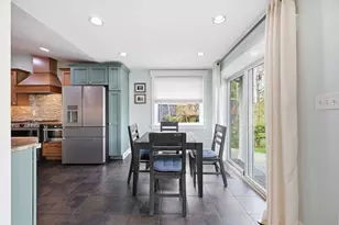 9825 Betteker Ln, Potomac, MD 20854 - Photo 5