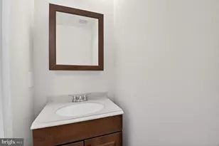 8113 Brucar Ct, Gaithersburg, MD 20877 - Photo 23