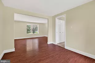 8113 Brucar Ct, Gaithersburg, MD 20877 - Photo 9