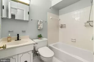 1008 Julian Pl, Rockville, MD 20852 - Photo 25