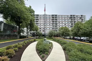 4977 Battery Ln, Bethesda, MD 20814 - Photo 1