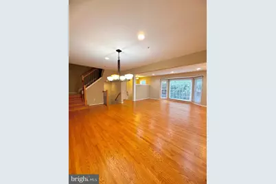 11433 Hollowstone Drive, Rockville, MD 20852 - Photo 3