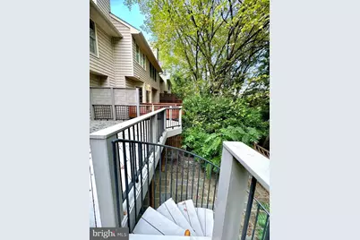 11433 Hollowstone Drive, Rockville, MD 20852 - Photo 9