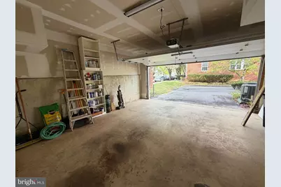300 Garden View Square, Rockville, MD 20850 - Photo 33