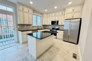 300 Garden View Square, Rockville, MD 20850 - Photo 11