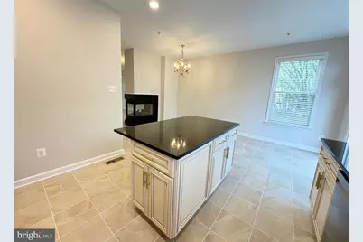 300 Garden View Square, Rockville, MD 20850 - Photo 15