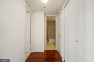10101 Grosvenor Pl, Rockville, MD 20852 - Photo 15