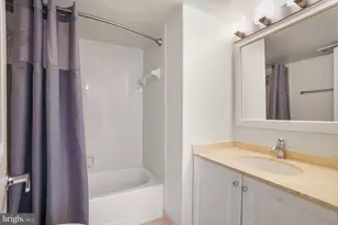 10101 Grosvenor Pl, Rockville, MD 20852 - Photo 21